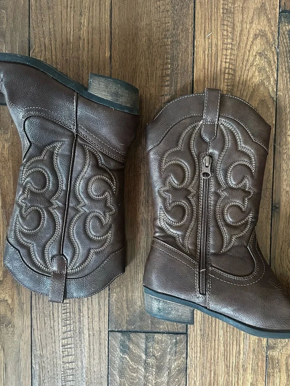 Cat & Jack stylish brown